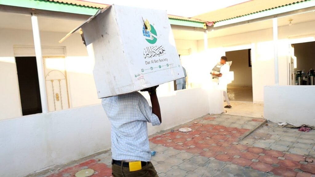 تجهيز عيادة جليلو بالمعدات الطبية